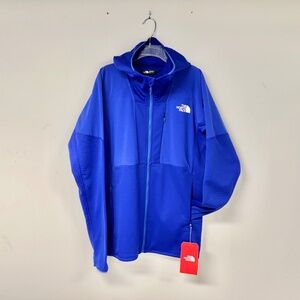 The North Face Echo Rock Lightweight Hooded Jacket (NWT)
